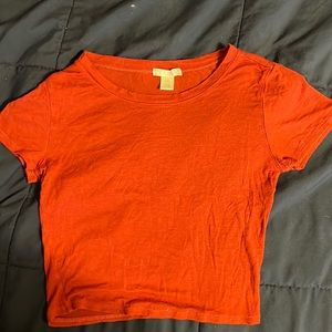 Small women’s  tee